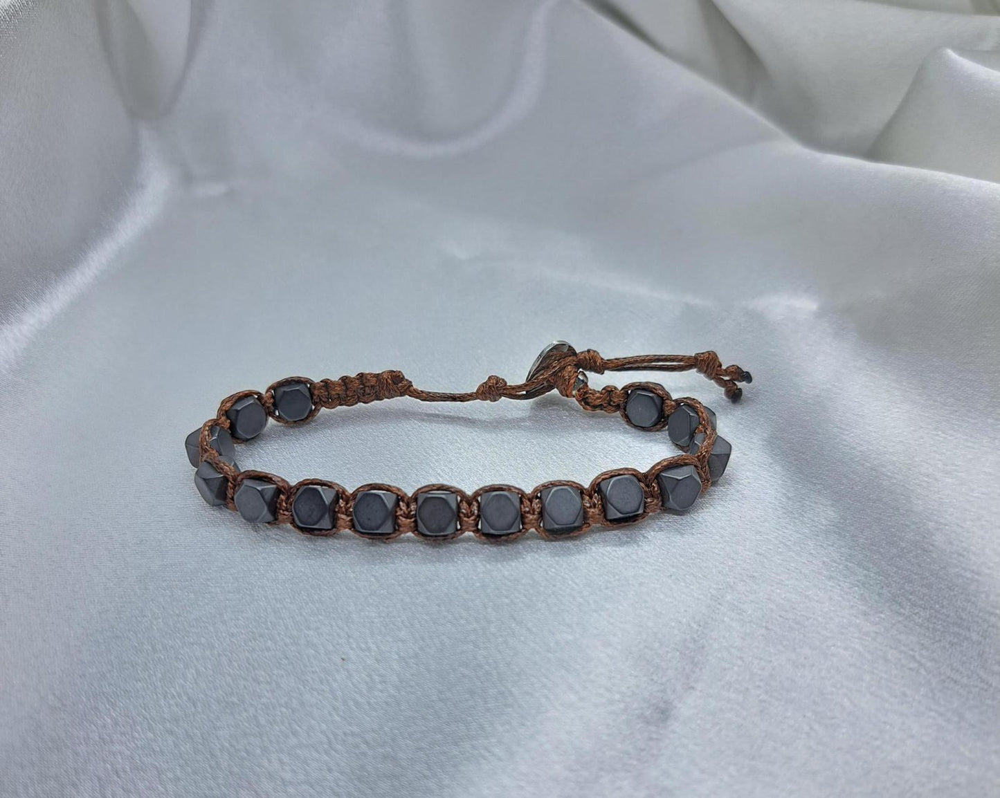 Bracciale Nexus Ematite – Pietra Naturale, Fatto a Mano